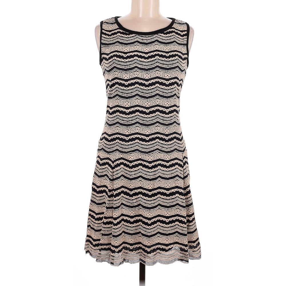 Max Studio - Elegant Black and Cream Lace Dress